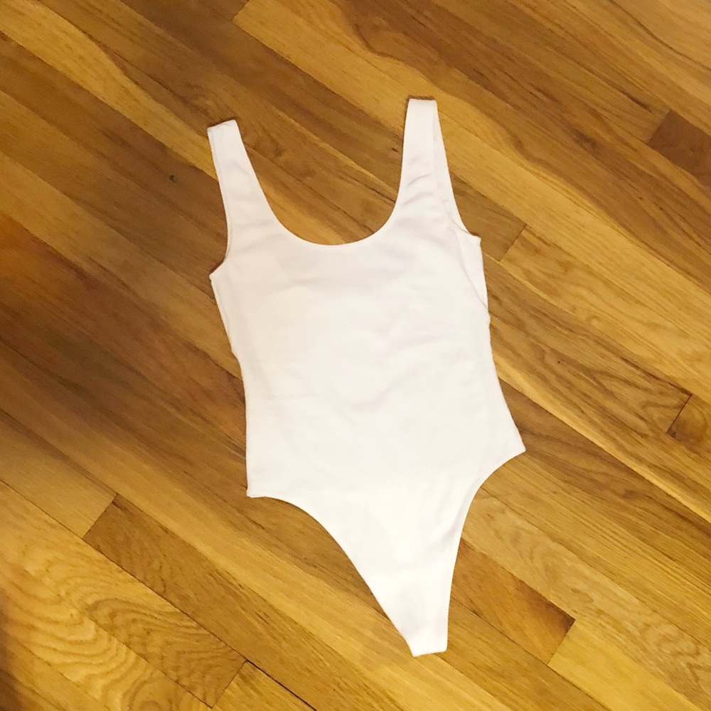 Aritzia Wilfred Free White Tank Top Bodysuit - XXS